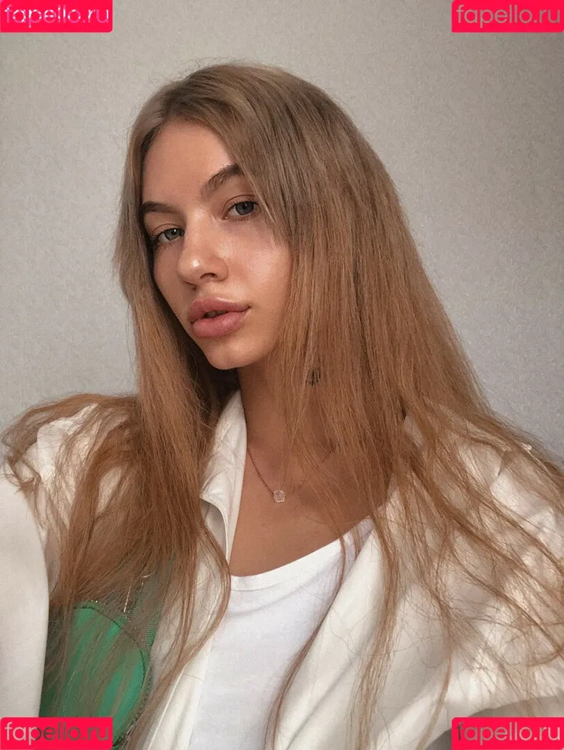 Alice_waterfall / marcelinesi / marcelinespage / xtbshh Onlyfans Photo Gallery 