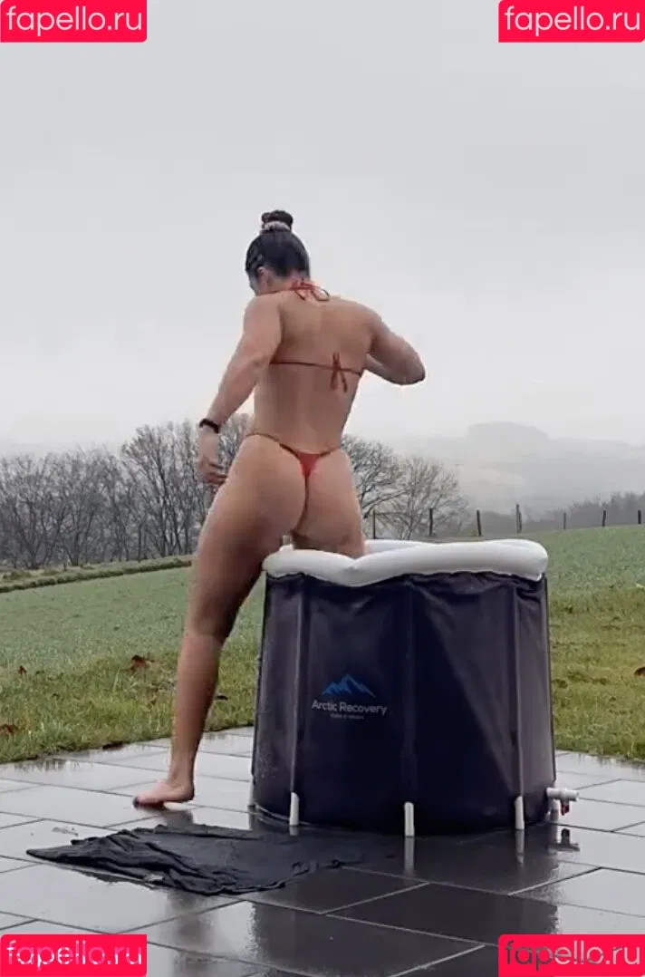 Leonie Kommoss / leonie.kommoss / leoniekommoss Onlyfans Photo Gallery 