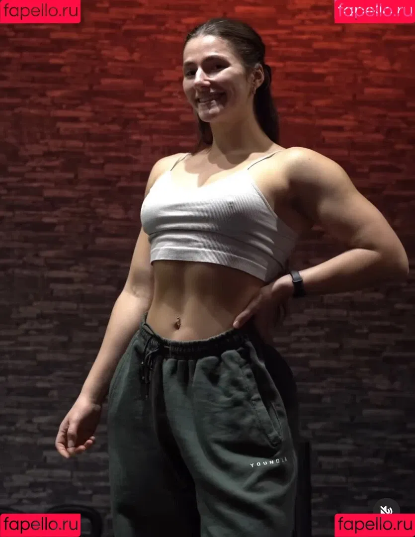 Leonie Kommoss / leonie.kommoss / leoniekommoss Onlyfans Photo Gallery 