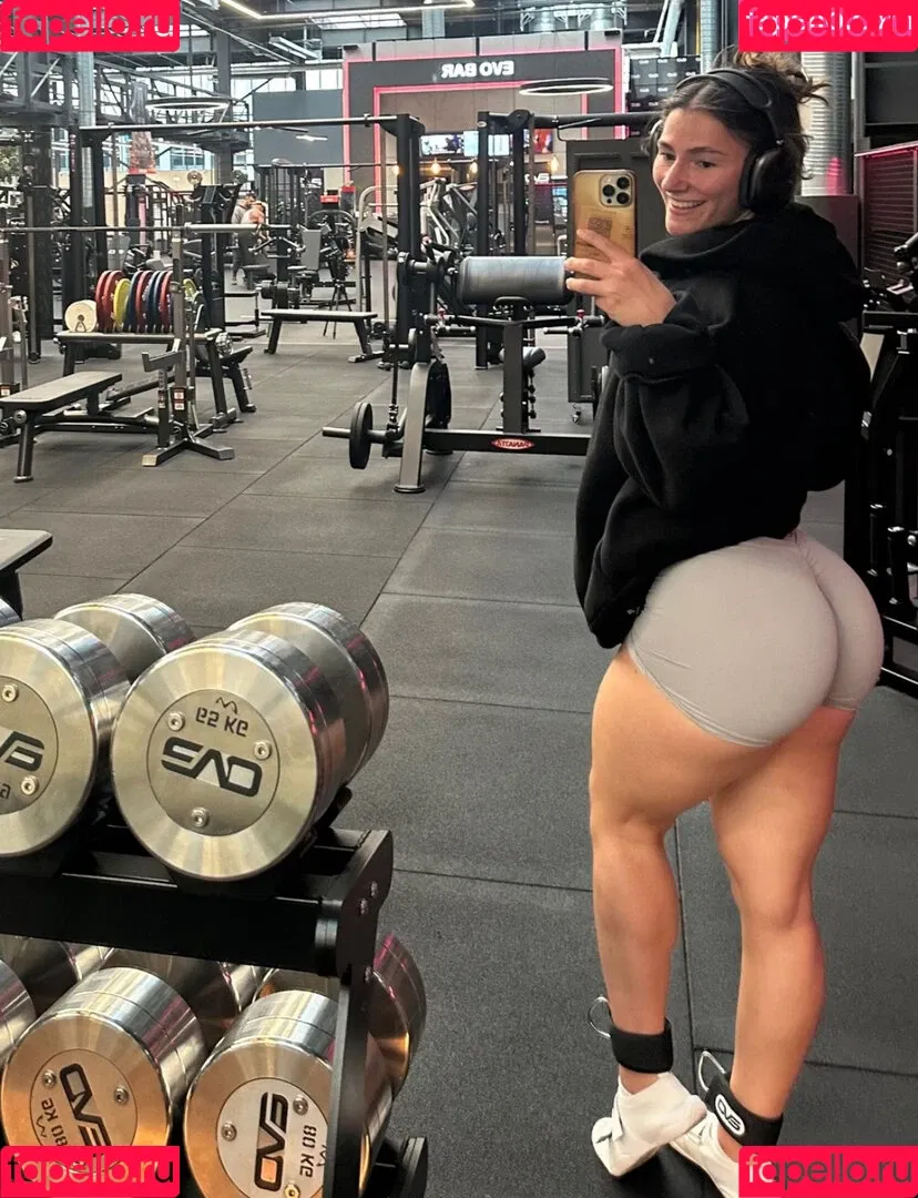 Leonie Kommoss / leonie.kommoss / leoniekommoss Onlyfans Photo Gallery 