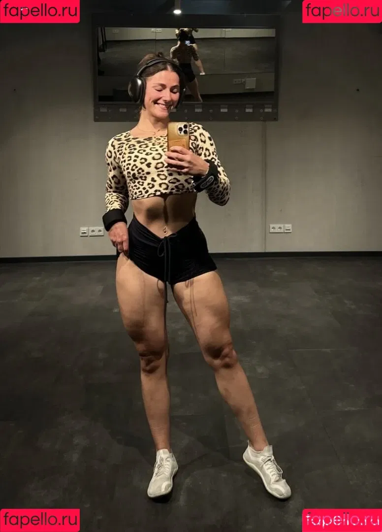 Leonie Kommoss / leonie.kommoss / leoniekommoss Onlyfans Photo Gallery 