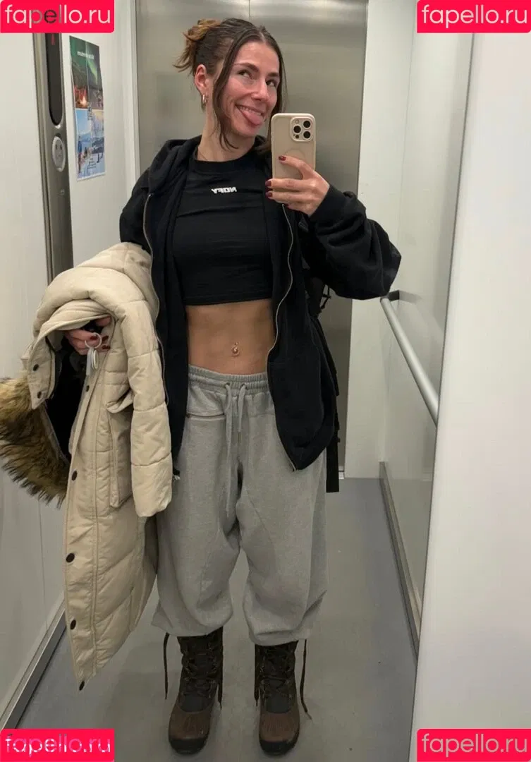 Leonie Kommoss / leonie.kommoss / leoniekommoss Onlyfans Photo Gallery 