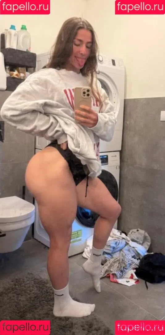 Leonie Kommoss / leonie.kommoss / leoniekommoss Onlyfans Photo Gallery 