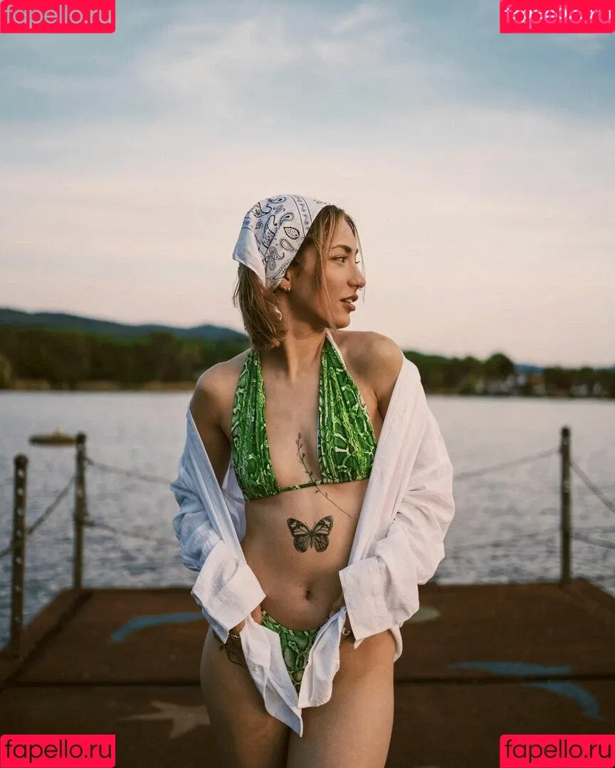 Beth.sal / Betka Saloňová / bethastley Onlyfans Photo Gallery 