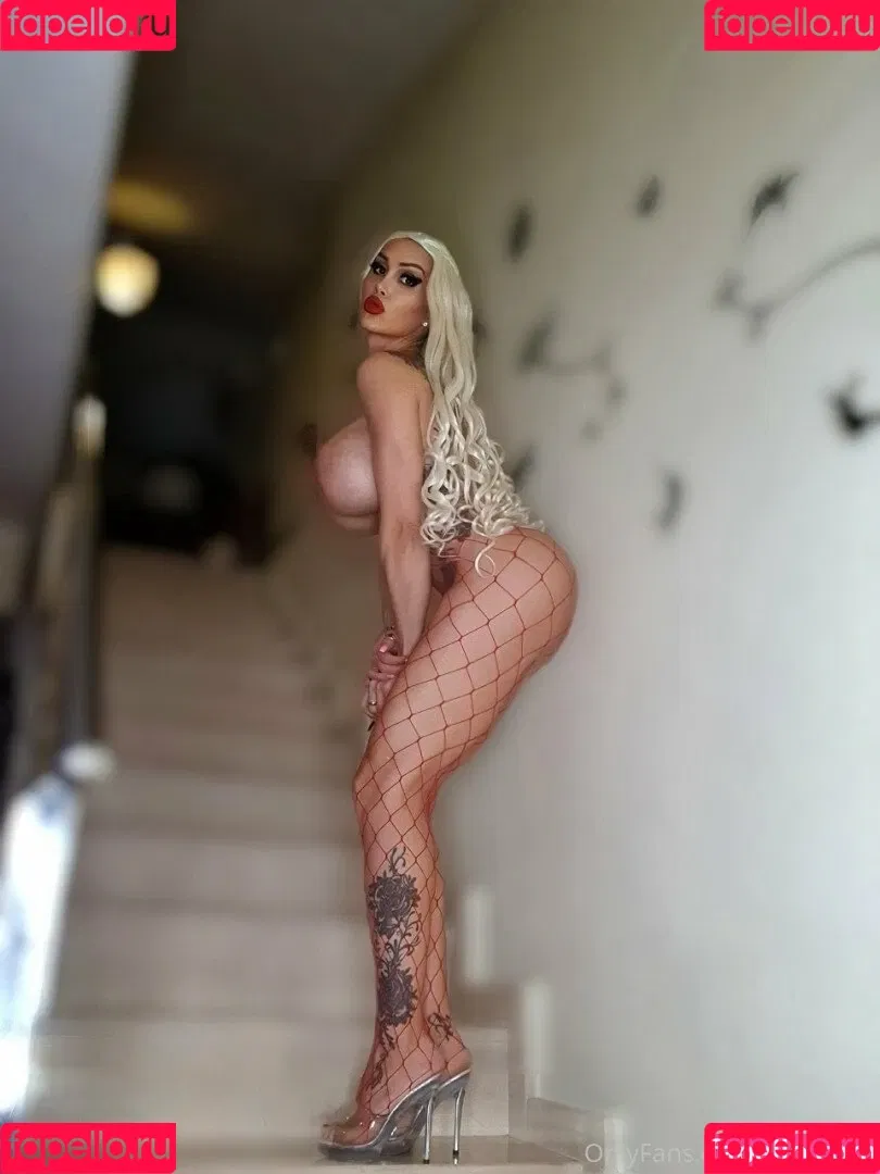 Kristhin Gomez / kristhin_g / kristhinx Onlyfans Photo Gallery 