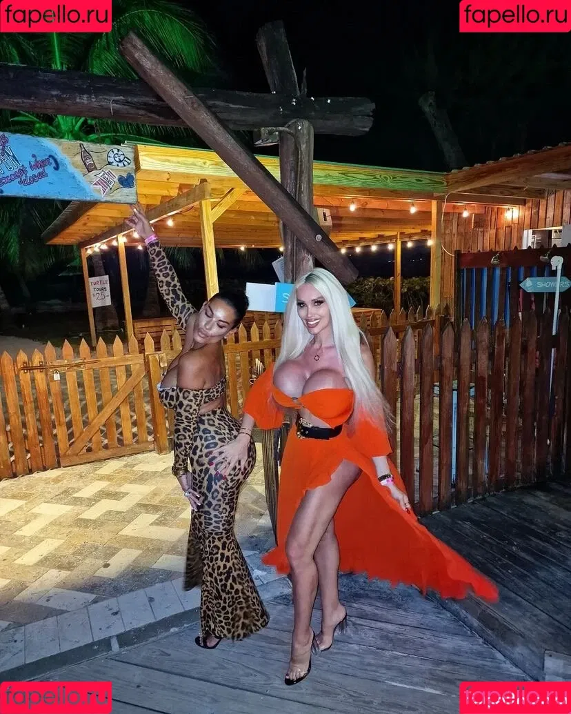 Kristhin Gomez / kristhin_g / kristhinx Onlyfans Photo Gallery 