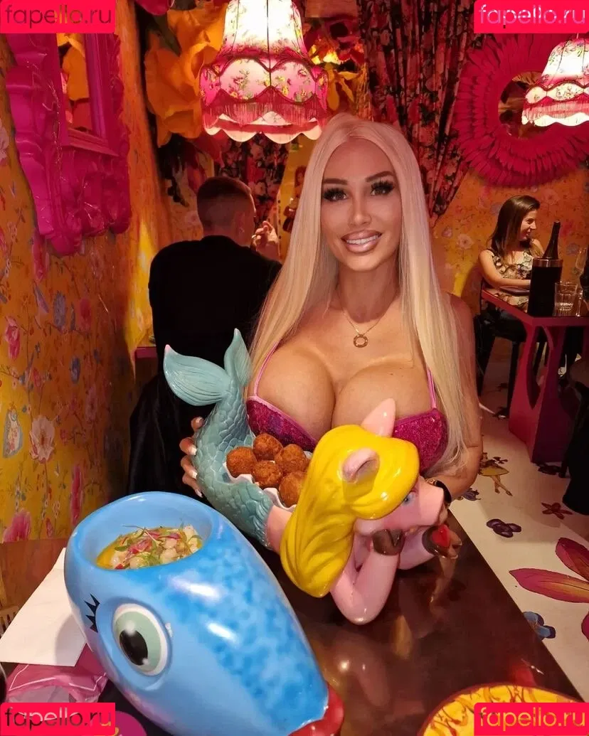 Kristhin Gomez / kristhin_g / kristhinx Onlyfans Photo Gallery 