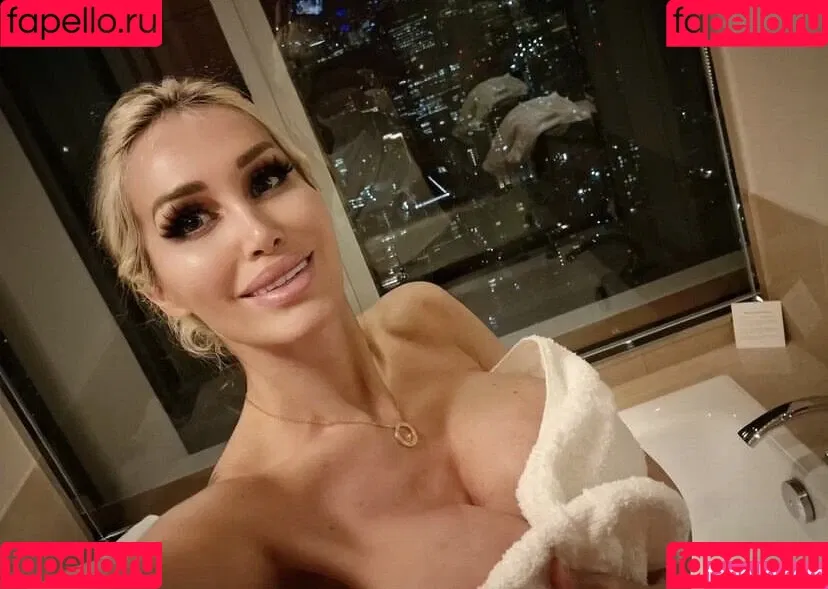 Kristhin Gomez / kristhin_g / kristhinx Onlyfans Photo Gallery 