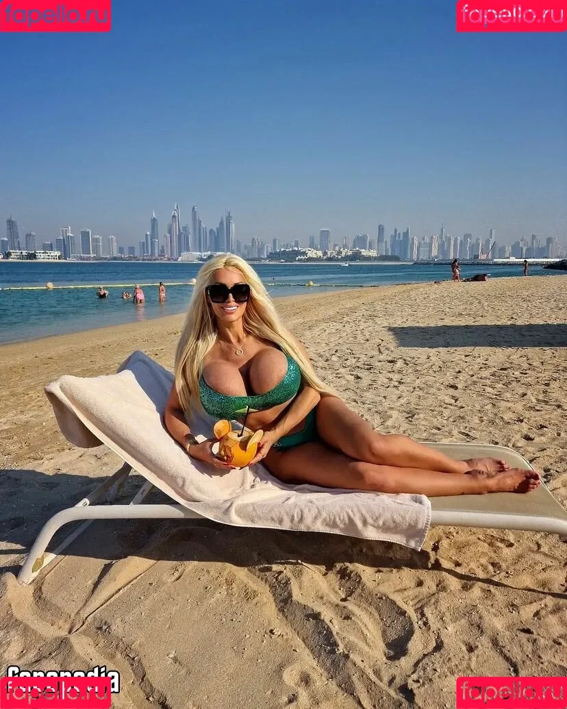 Kristhin Gomez / kristhin_g / kristhinx Onlyfans Photo Gallery 