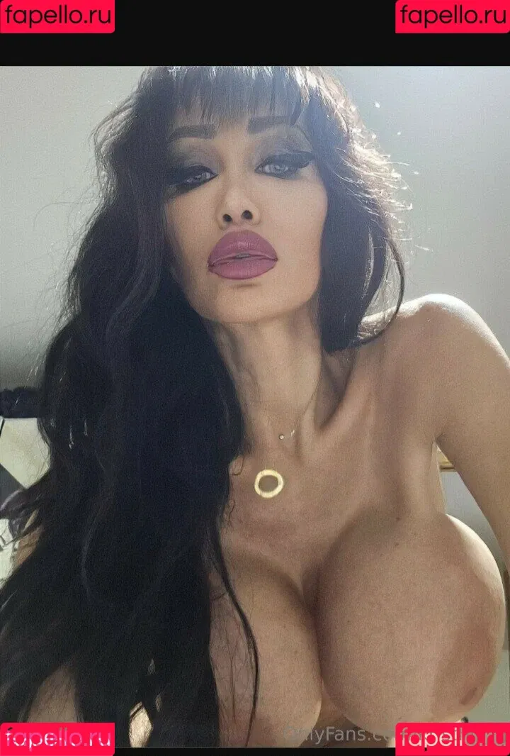 Kristhin Gomez / kristhin_g / kristhinx Onlyfans Photo Gallery 