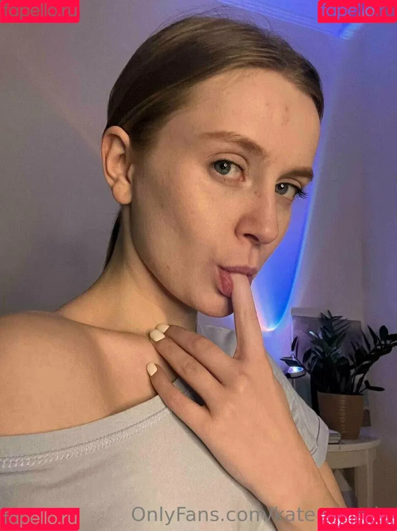 Kitsune / Kitsunekk / Lustful_modest / kateorkatrin / kkkkkkatrin Onlyfans Photo Gallery 