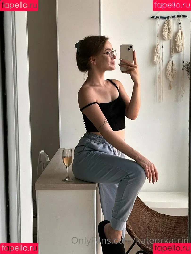 Kitsune / Kitsunekk / Lustful_modest / kateorkatrin / kkkkkkatrin Onlyfans Photo Gallery 