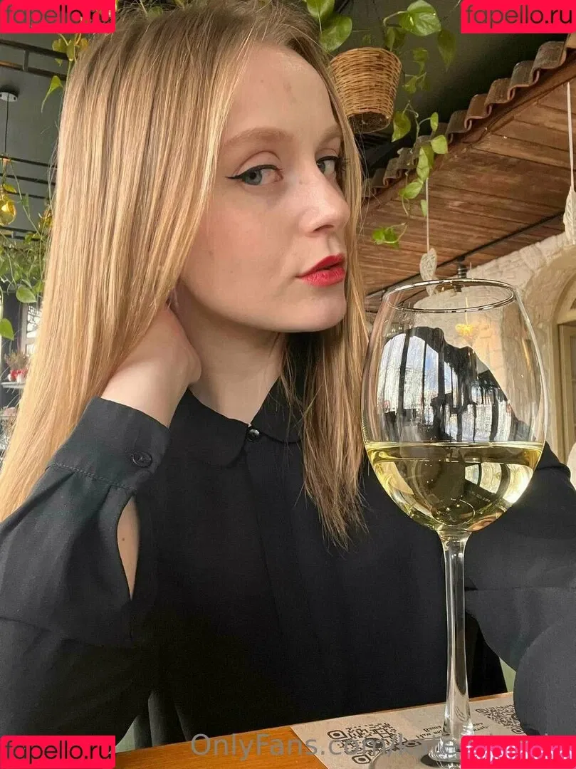 Kitsune / Kitsunekk / Lustful_modest / kateorkatrin / kkkkkkatrin Onlyfans Photo Gallery 