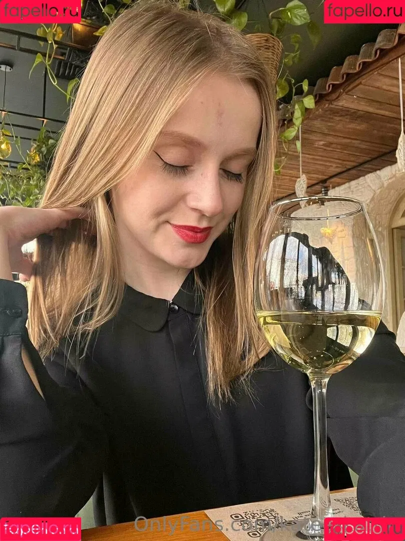 Kitsune / Kitsunekk / Lustful_modest / kateorkatrin / kkkkkkatrin Onlyfans Photo Gallery 