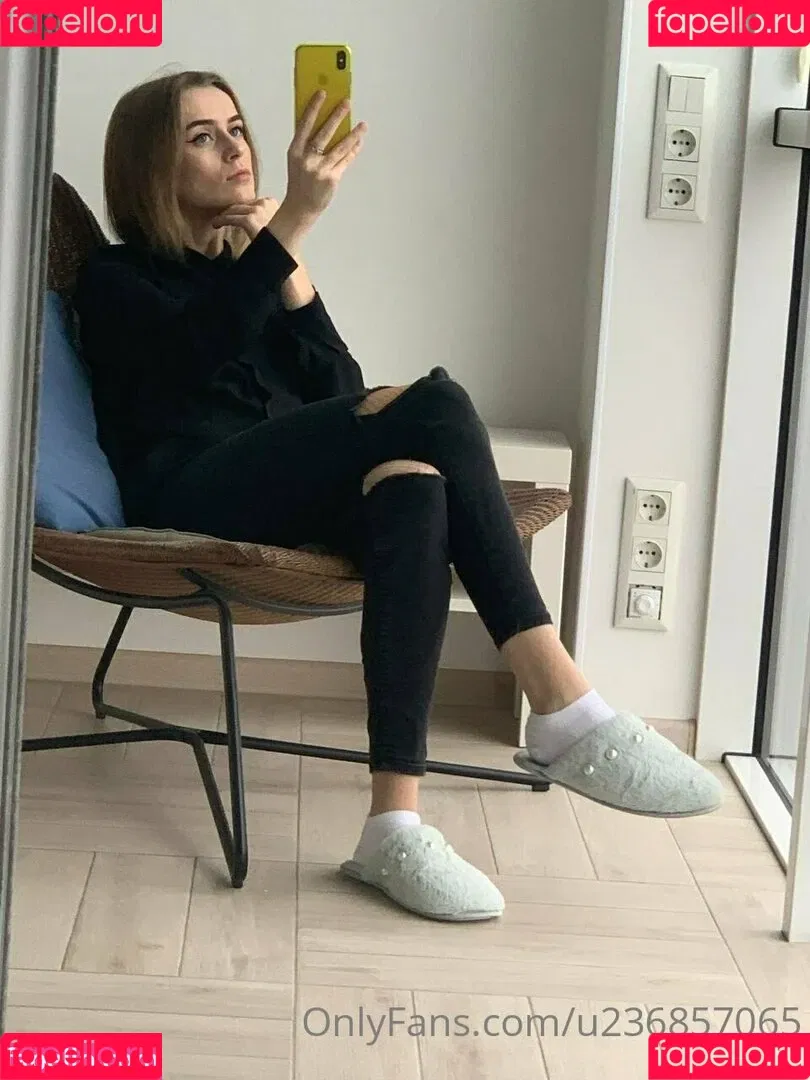 Kitsune / Kitsunekk / Lustful_modest / kateorkatrin / kkkkkkatrin Onlyfans Photo Gallery 