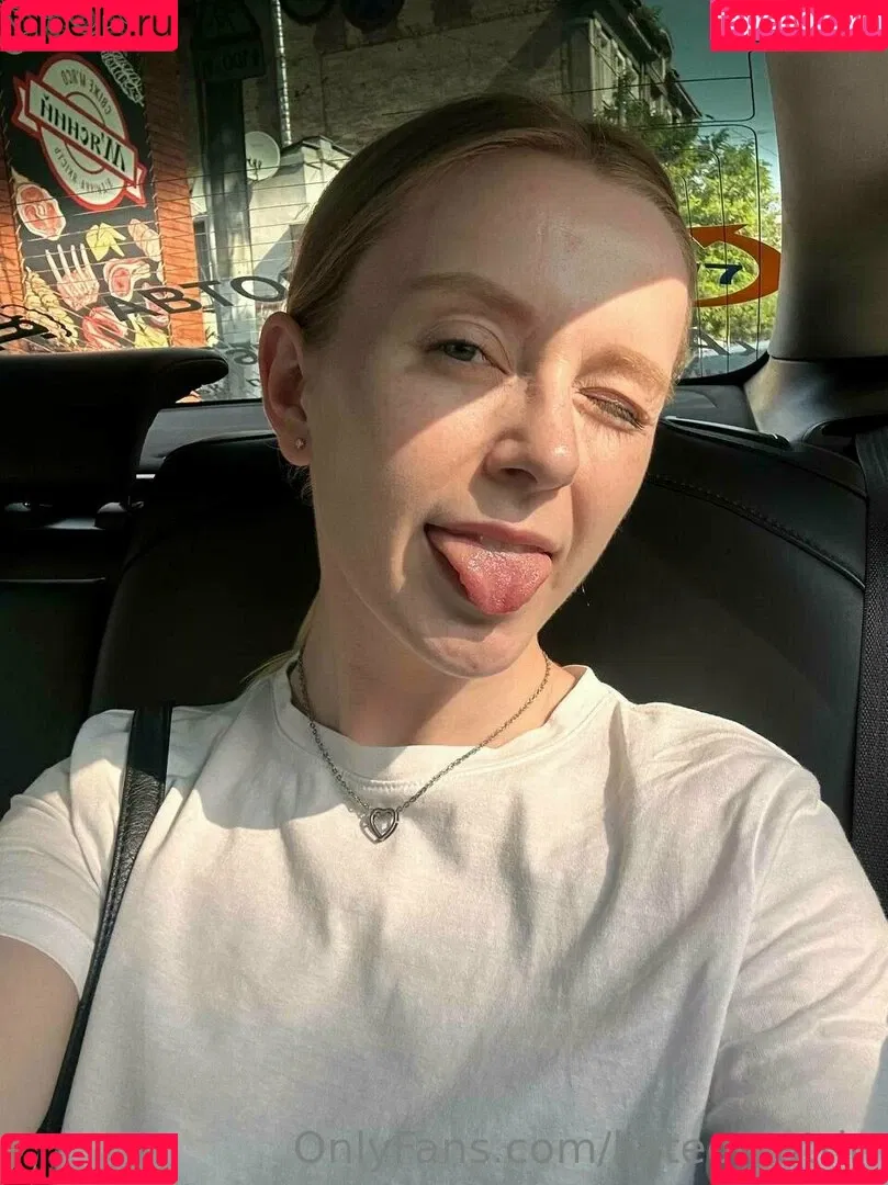 Kitsune / Kitsunekk / Lustful_modest / kateorkatrin / kkkkkkatrin Onlyfans Photo Gallery 