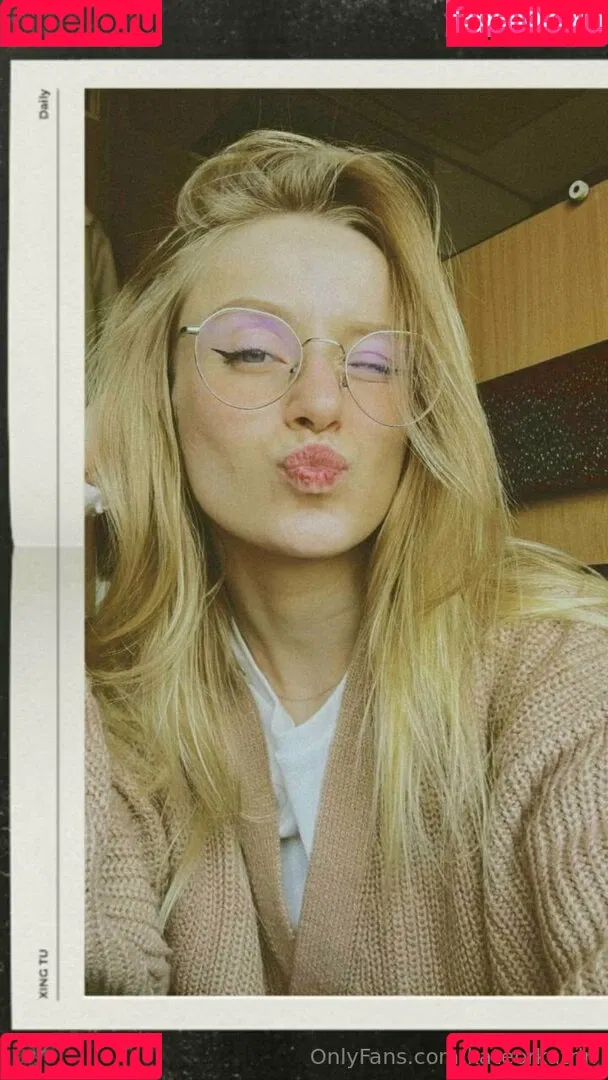 Kitsune / Kitsunekk / Lustful_modest / kateorkatrin / kkkkkkatrin Onlyfans Photo Gallery 