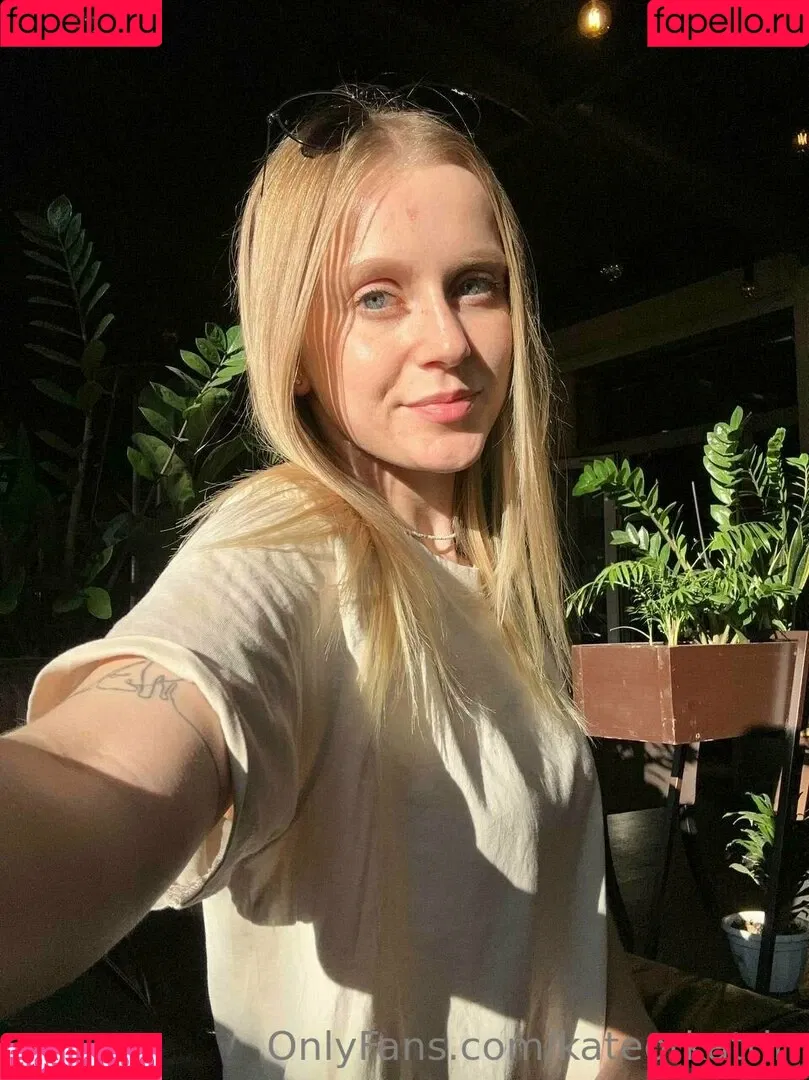 Kitsune / Kitsunekk / Lustful_modest / kateorkatrin / kkkkkkatrin Onlyfans Photo Gallery 