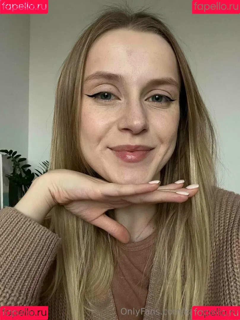 Kitsune / Kitsunekk / Lustful_modest / kateorkatrin / kkkkkkatrin Onlyfans Photo Gallery 