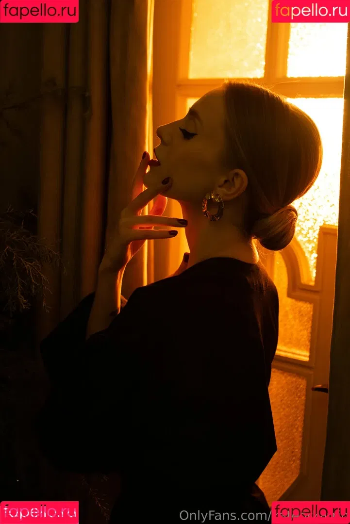 Kitsune / Kitsunekk / Lustful_modest / kateorkatrin / kkkkkkatrin Onlyfans Photo Gallery 