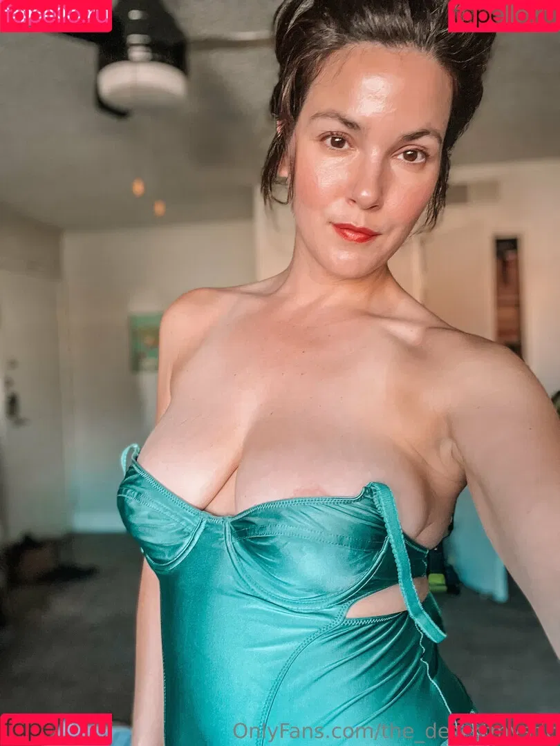 Candice / the_desertmystic Onlyfans Photo Gallery 