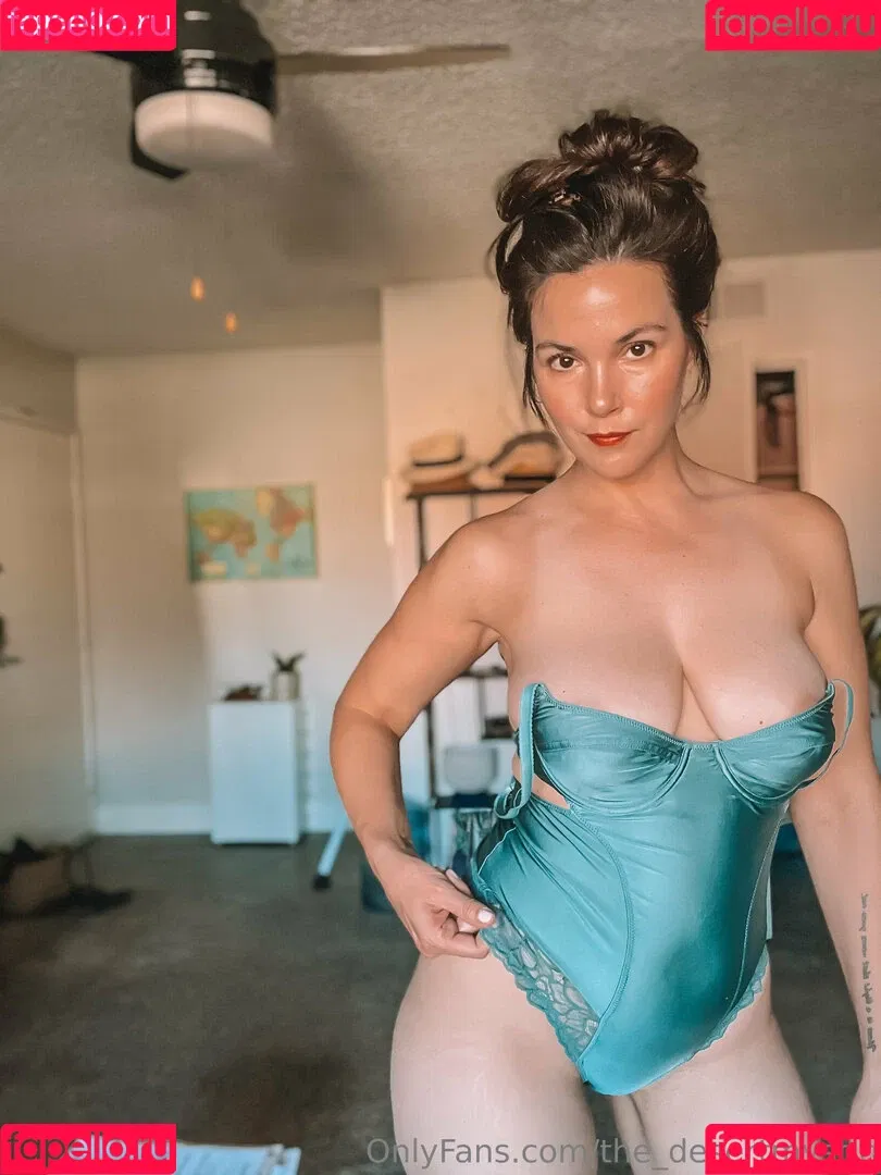 Candice / the_desertmystic Onlyfans Photo Gallery 