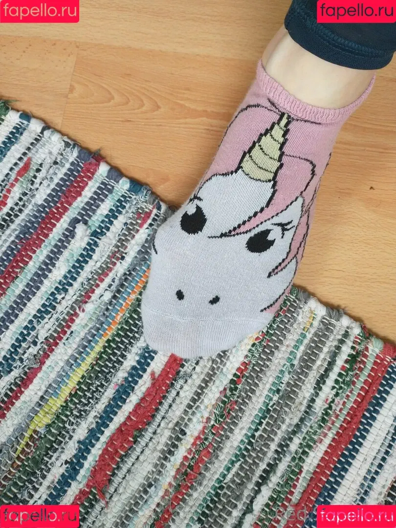 littleredselena / red.selene Onlyfans Photo Gallery 