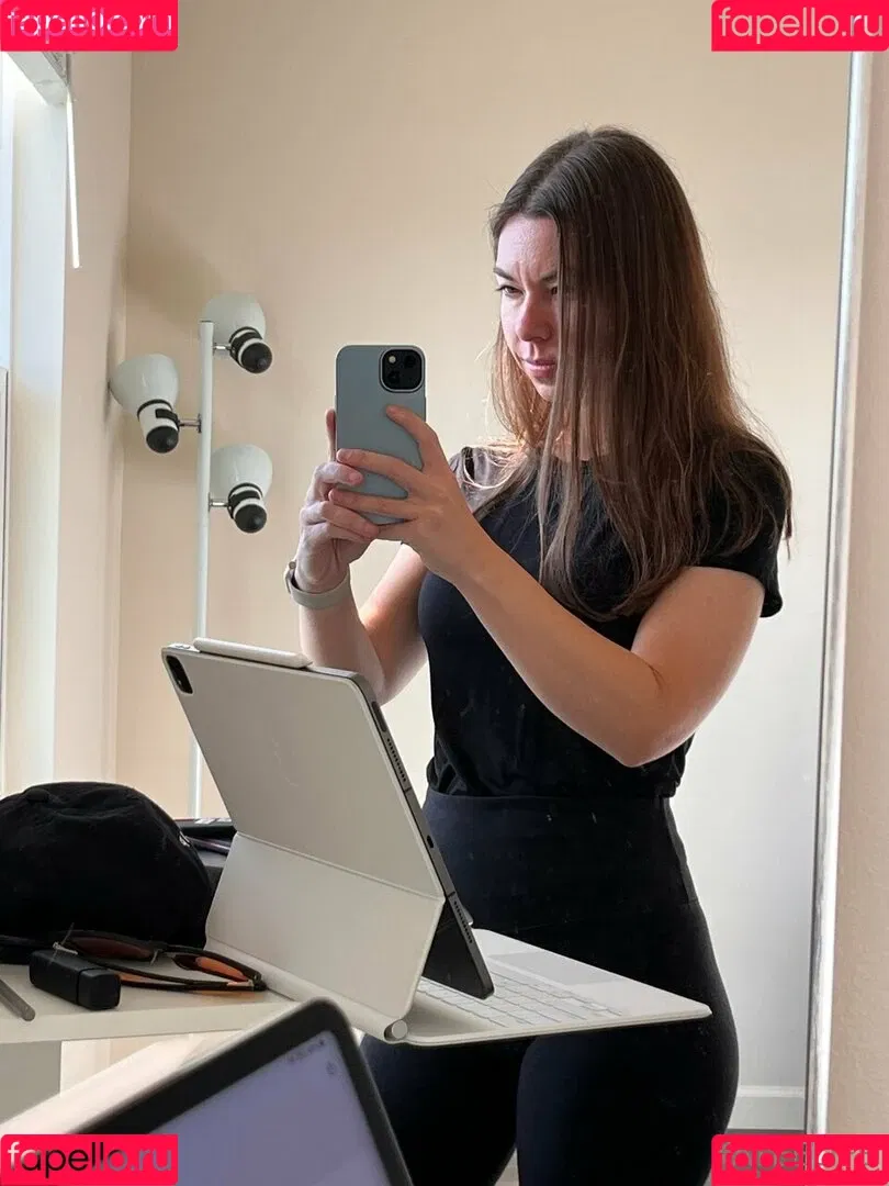 Katee owen / Kateelife / kateeowenoficial Onlyfans Photo Gallery 