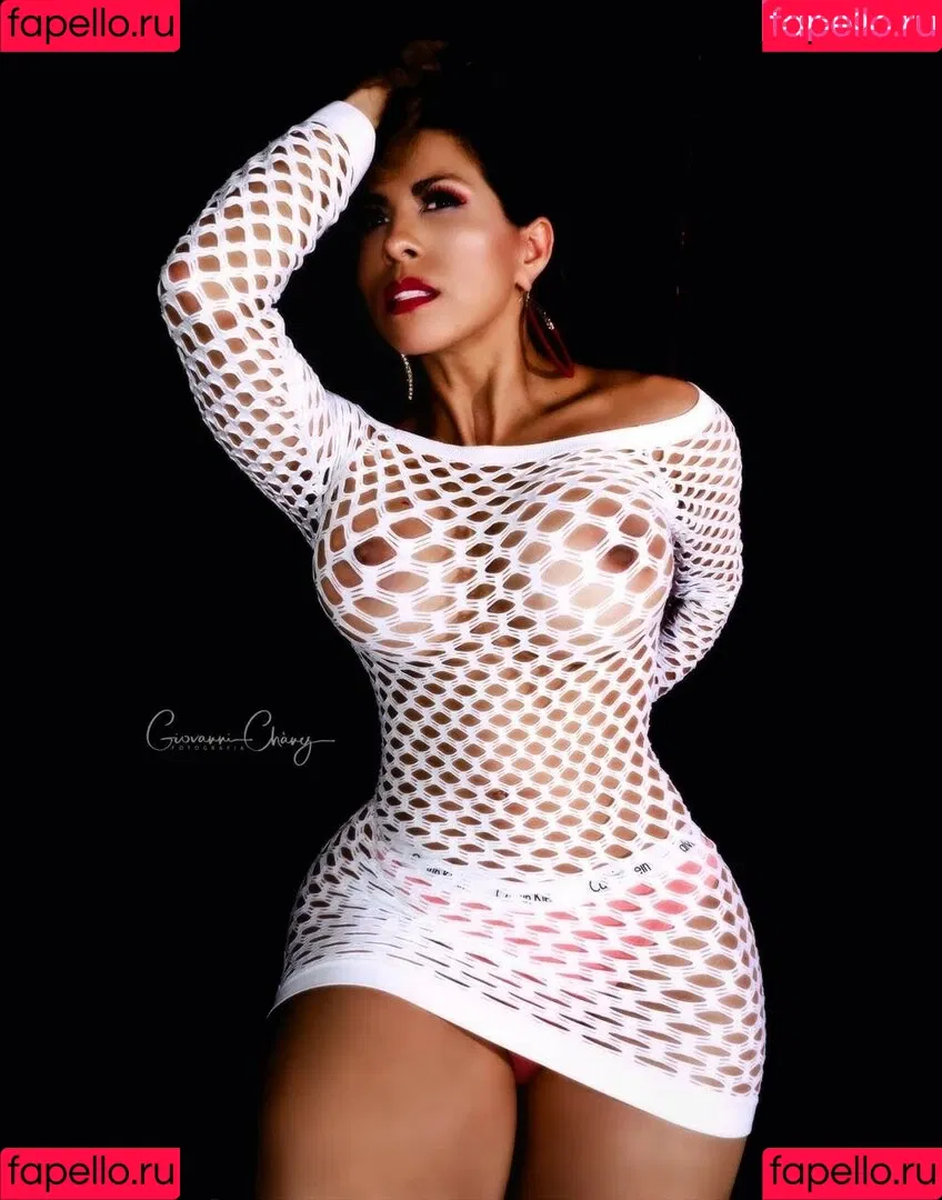 Cynthia Arana / aranacynthia / cynthiaarana Onlyfans Photo Gallery 