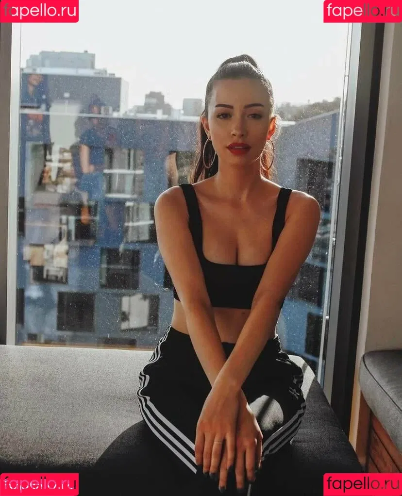 Christian Serratos / christianserratos Onlyfans Photo Gallery 