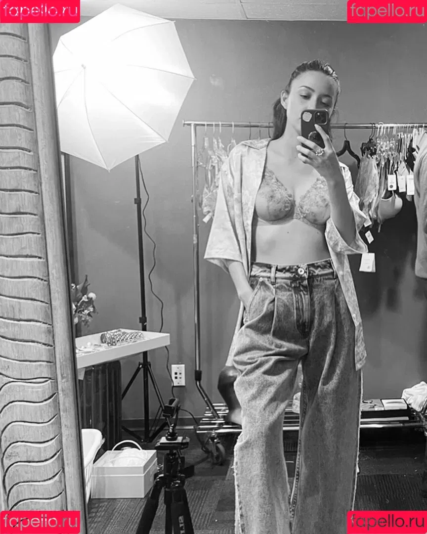 Christian Serratos / christianserratos Onlyfans Photo Gallery 