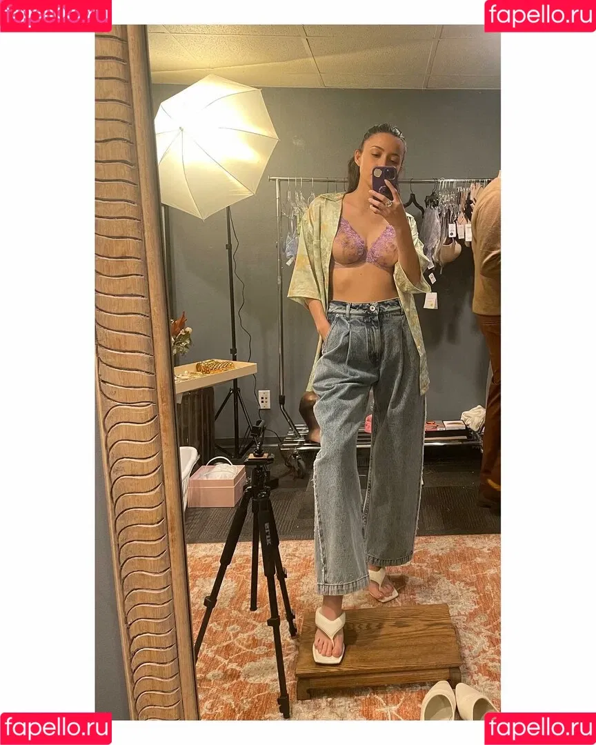 Christian Serratos / christianserratos Onlyfans Photo Gallery 