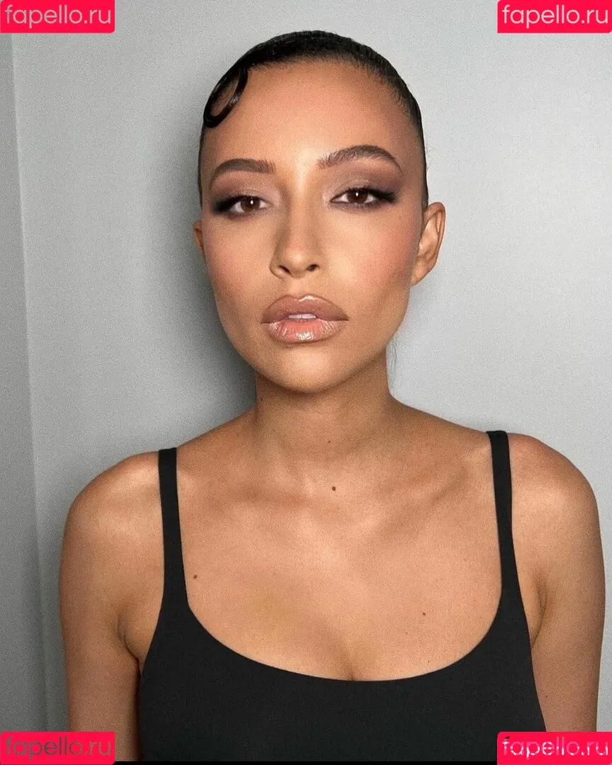 Christian Serratos / christianserratos Onlyfans Photo Gallery 