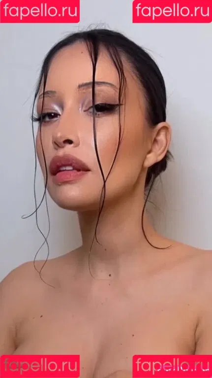 Christian Serratos / christianserratos Onlyfans Photo Gallery 