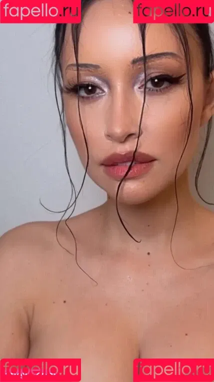 Christian Serratos / christianserratos Onlyfans Photo Gallery 