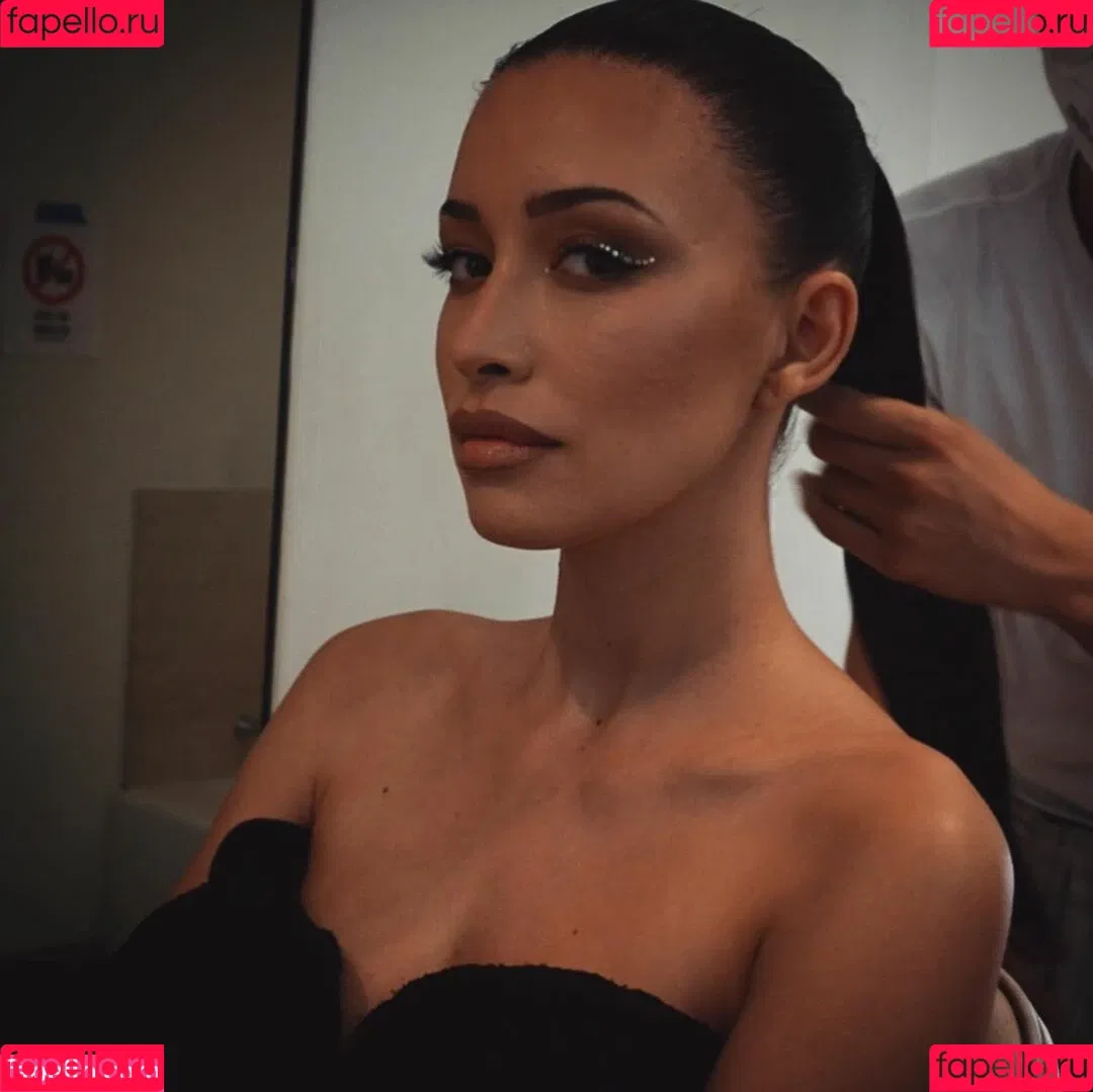 Christian Serratos / christianserratos Onlyfans Photo Gallery 