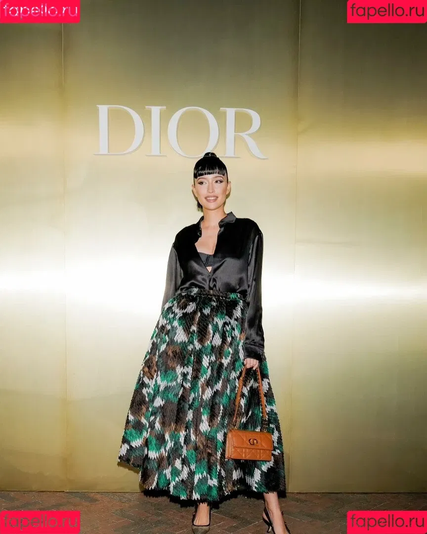 Christian Serratos / christianserratos Onlyfans Photo Gallery 