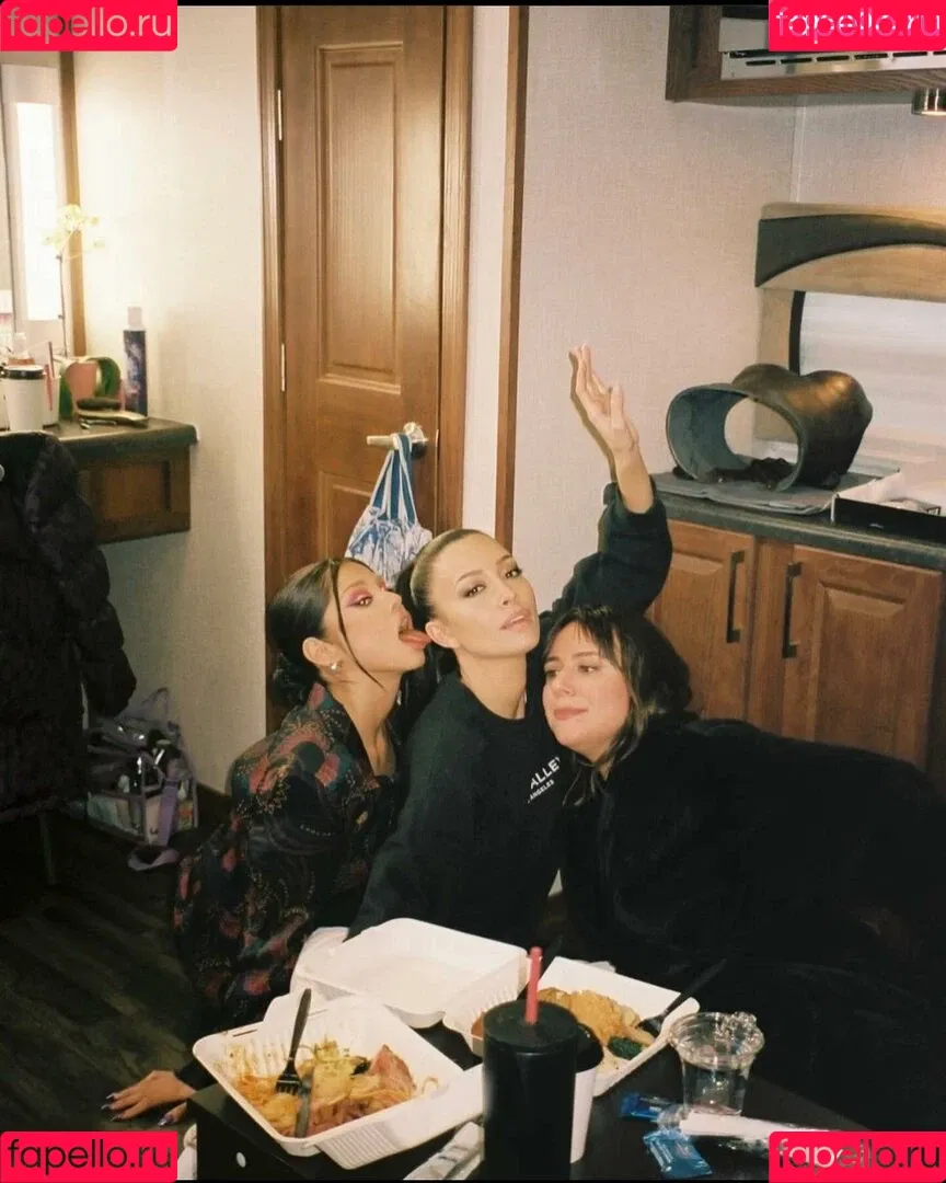 Christian Serratos / christianserratos Onlyfans Photo Gallery 