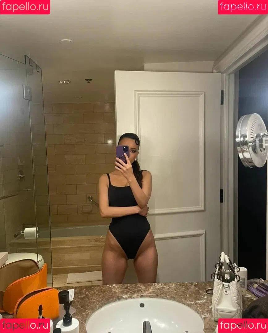 Christian Serratos / christianserratos Onlyfans Photo Gallery 