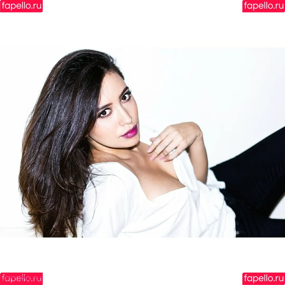 Christian Serratos / christianserratos Onlyfans Photo Gallery 