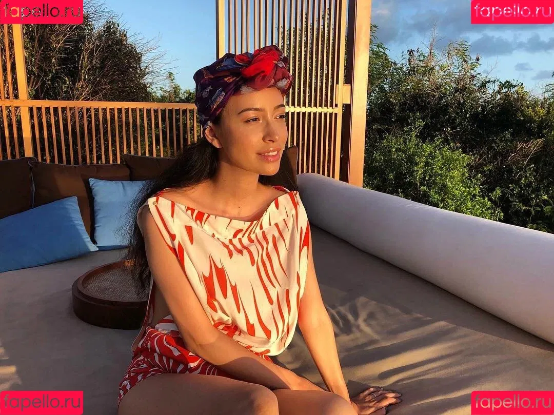 Christian Serratos / christianserratos Onlyfans Photo Gallery 
