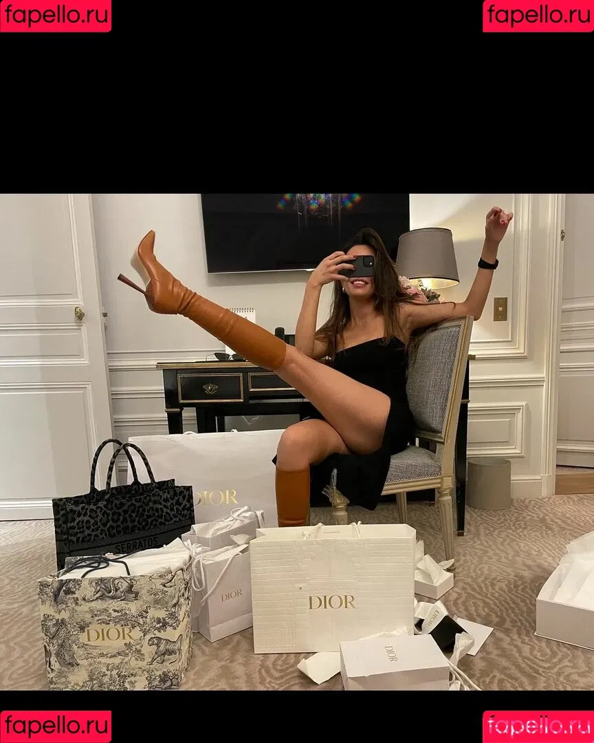 Christian Serratos / christianserratos Onlyfans Photo Gallery 