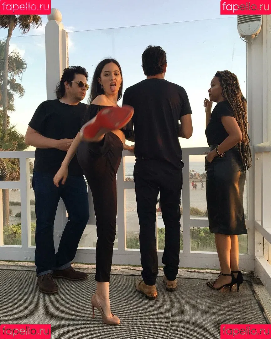 Christian Serratos / christianserratos Onlyfans Photo Gallery 