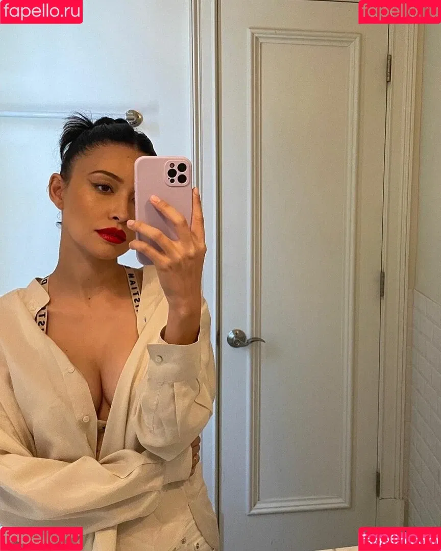 Christian Serratos / christianserratos Onlyfans Photo Gallery 