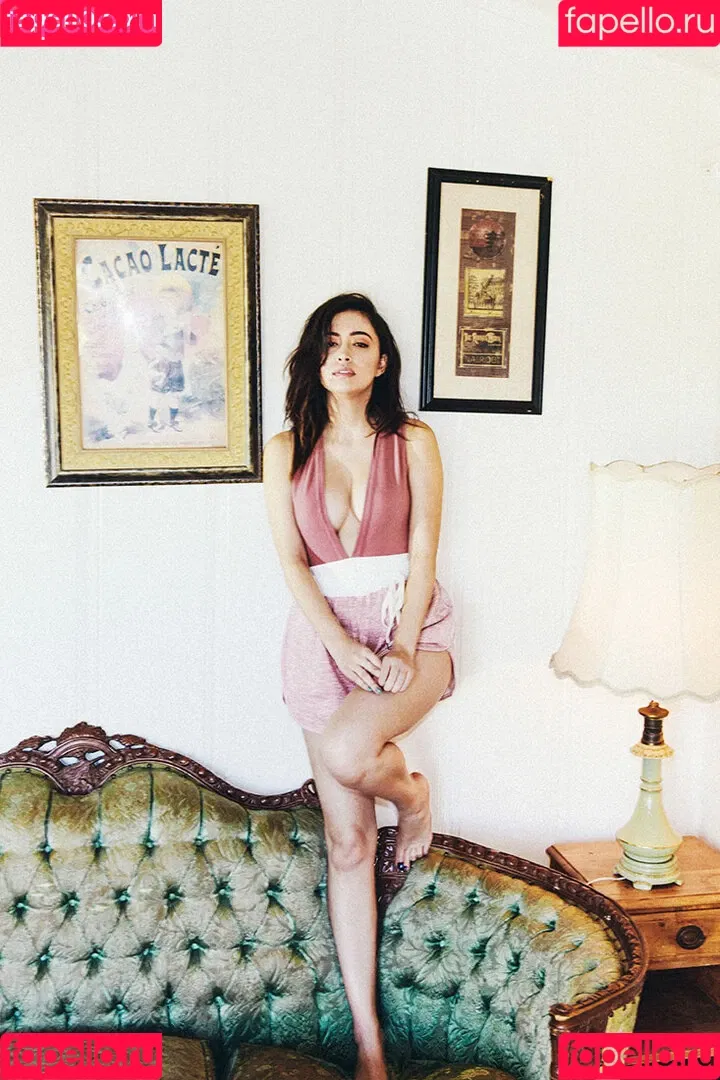 Christian Serratos / christianserratos Onlyfans Photo Gallery 