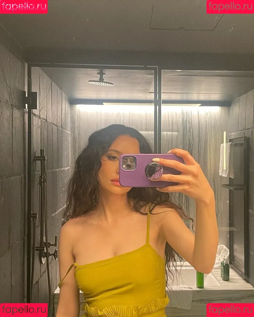 Christian Serratos / christianserratos Onlyfans Photo Gallery 