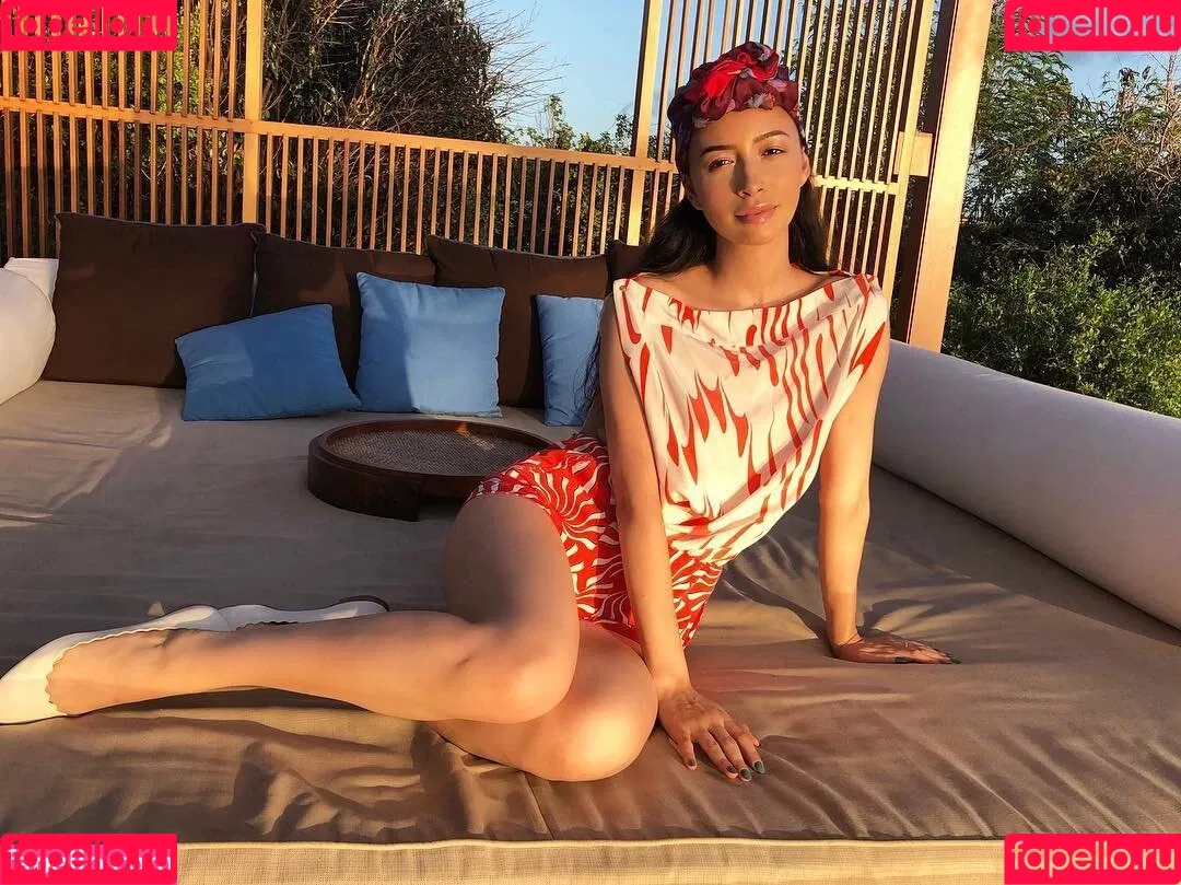 Christian Serratos / christianserratos Onlyfans Photo Gallery 