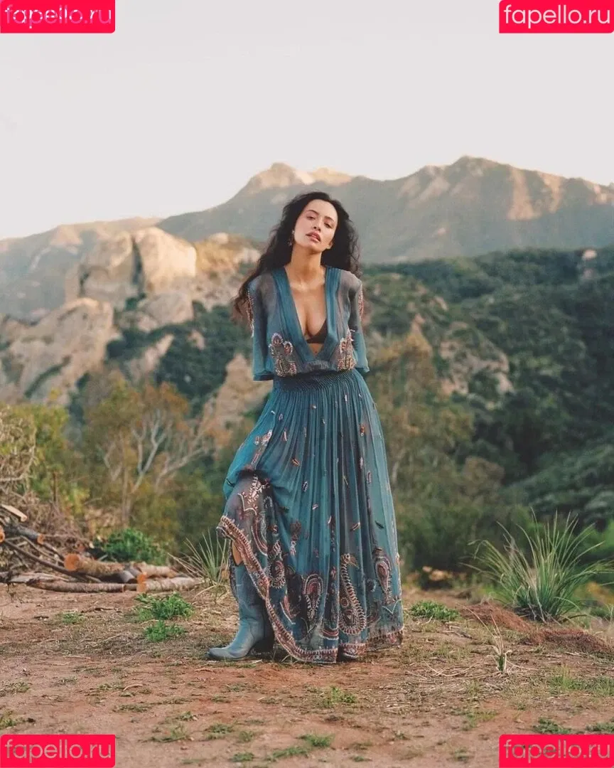 Christian Serratos / christianserratos Onlyfans Photo Gallery 