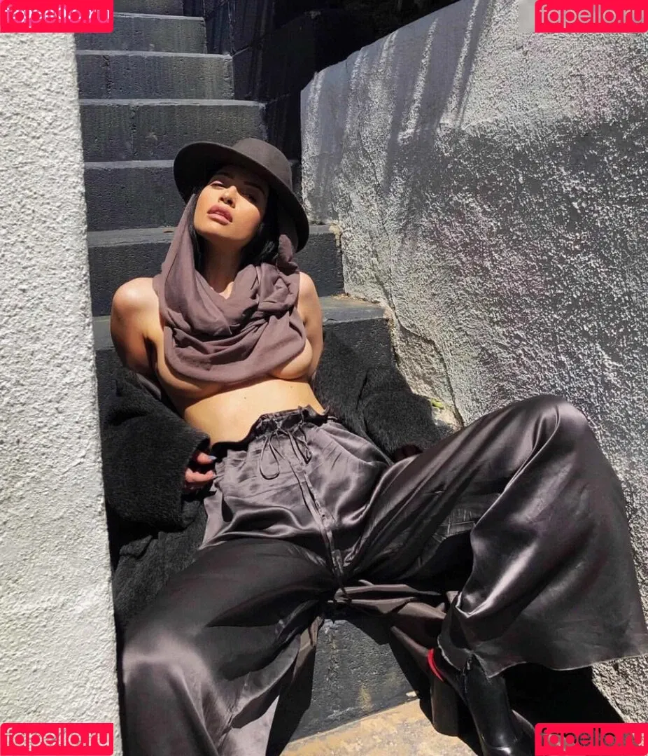 Christian Serratos / christianserratos Onlyfans Photo Gallery 