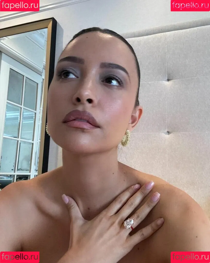 Christian Serratos / christianserratos Onlyfans Photo Gallery 